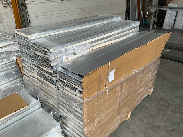 Aluminium aanhangwagen zijwanden (105x) - afbeelding 1 van  7