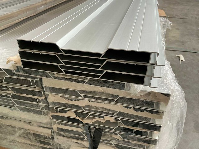 Aluminium aanhangwagen zijwanden (60x) - afbeelding 2 van  3