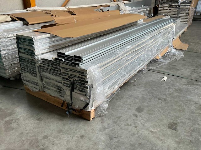 Aluminium aanhangwagen zijwanden (60x) - afbeelding 1 van  5