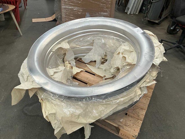 Aluminium afwerkingsring voor dakkoepel (18x) - afbeelding 1 van  5