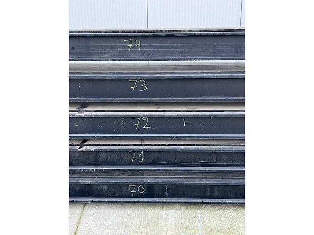 Aluminium beam (10x) - afbeelding 1 van  1