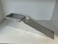 Aluminium container oprijplaat / heftruckramp totalsource – 4.000 kg setcap. (licht gebruikt beursmodel)