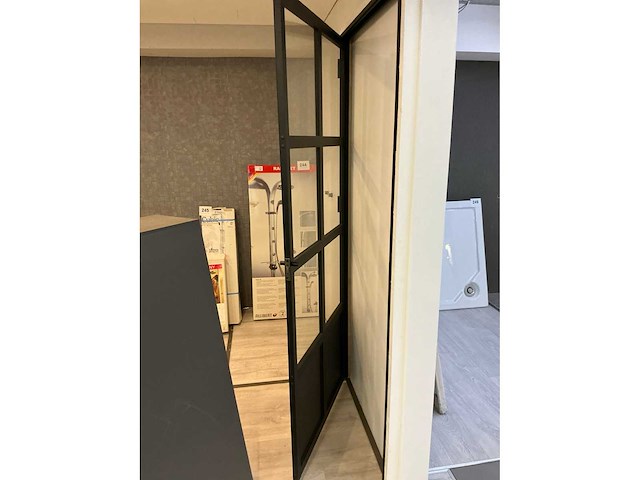 Aluminium deur rechts - afbeelding 4 van  4