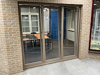 Aluminium draai/kiepraam met rolluik - afbeelding 2 van  8