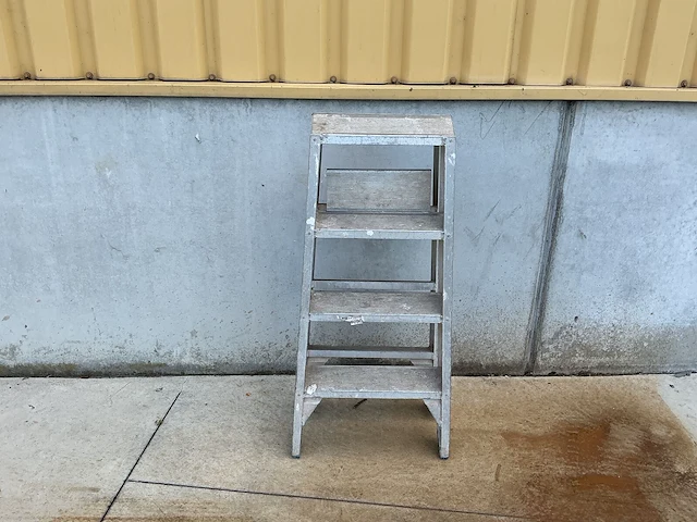 Aluminium dubbele trapladder – 2 x 4 treden - afbeelding 5 van  5
