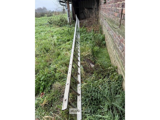 Aluminium fruitladder ± 8m - afbeelding 1 van  2