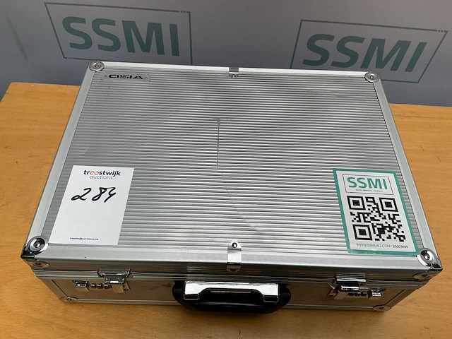 Aluminium gereedschap of opslagkoffer vol kabel-/connectorkits met d-sub mini-connectoren - afbeelding 6 van  9