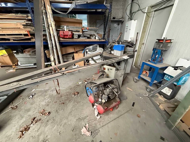 Aluminium hoekverbindingspers met lange profielsteunen - afbeelding 2 van  2