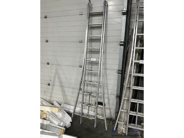 Aluminium ladder 2x10 sporten - afbeelding 1 van  1