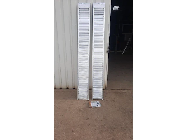 Aluminium oprijplaten 3000kg nieuw - afbeelding 1 van  1