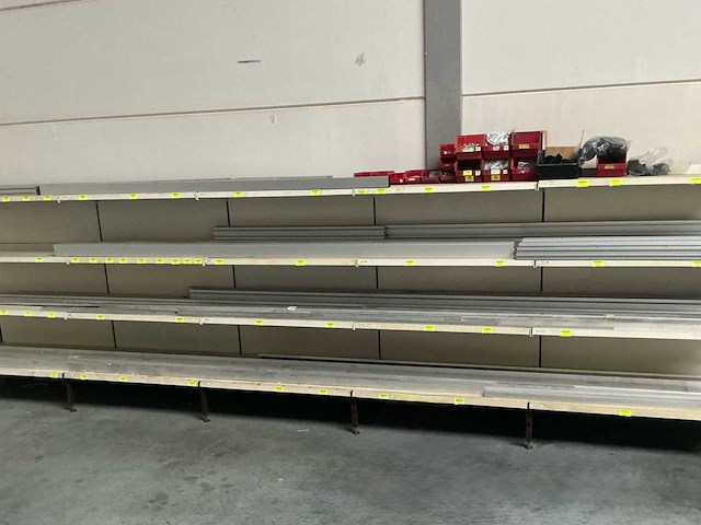 Aluminium profielen met gratis winkelrekken - afbeelding 4 van  11