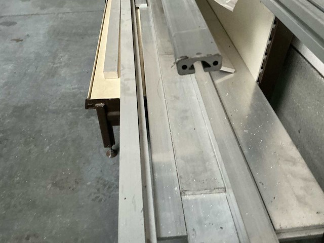 Aluminium profielen met gratis winkelrekken - afbeelding 7 van  11