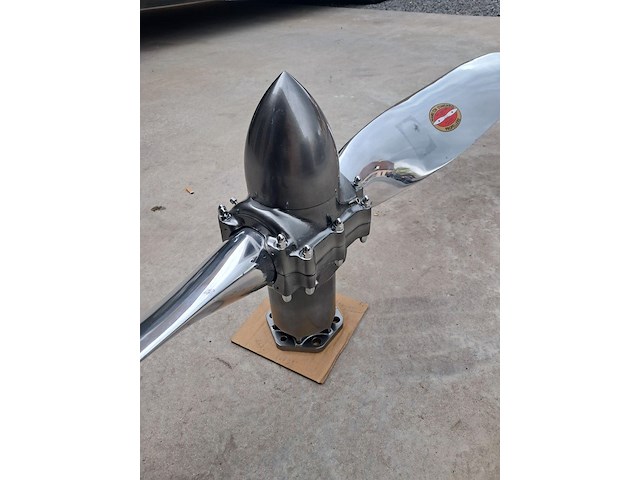 Aluminium propellor van gevechtsvliegtuig l 2200 mm b 180 mm h 480 mm - afbeelding 5 van  13