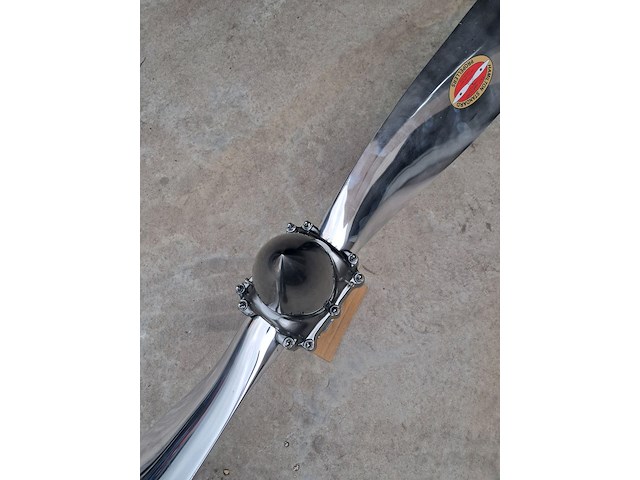Aluminium propellor van gevechtsvliegtuig l 2200 mm b 180 mm h 480 mm - afbeelding 12 van  13