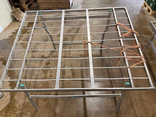 Aluminium rek / markttafels verschillende modellen (13x) - afbeelding 1 van  5