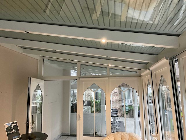 Aluminium serre met overkapping - afbeelding 4 van  11