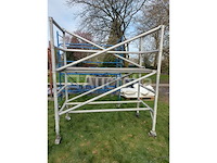 Aluminium steigers voor schilders - afbeelding 1 van  2