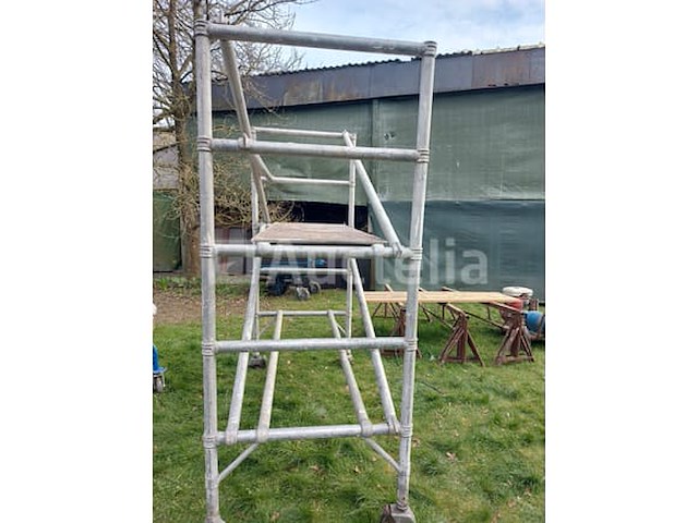 Aluminium steigers voor schilders - afbeelding 2 van  2
