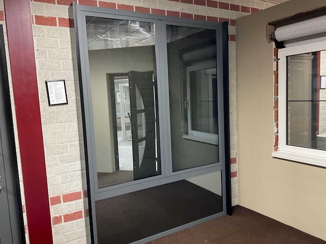 Aluminium stolpkozijn - afbeelding 1 van  2