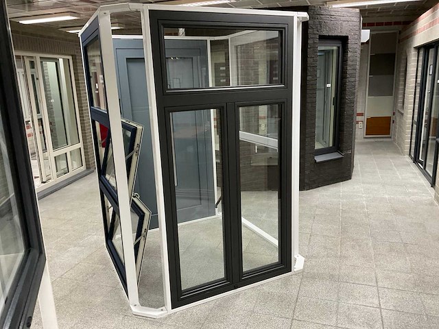 Aluminium stolpkozijn - afbeelding 1 van  5