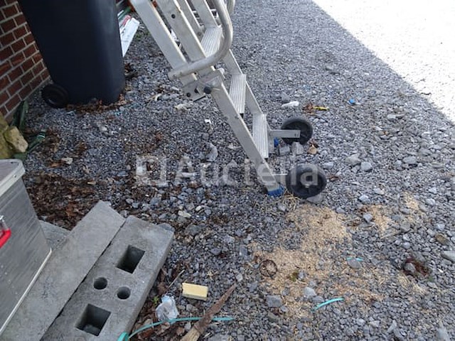 Aluminium trap (11 treden + 6 treden) als toegangsmateriaal voor platen - afbeelding 3 van  10