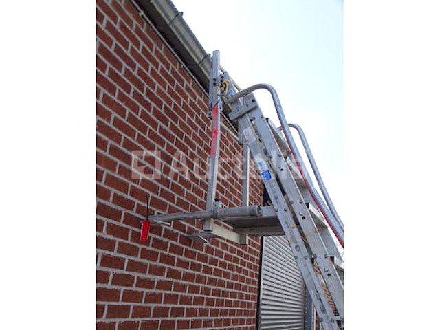 Aluminium trap (11 treden + 6 treden) als toegangsmateriaal voor platen - afbeelding 5 van  10