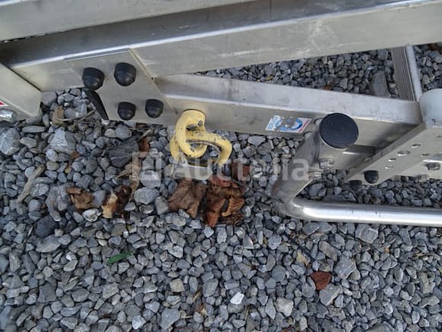 Aluminium trap (11 treden + 6 treden) als toegangsmateriaal voor platen - afbeelding 5 van  6
