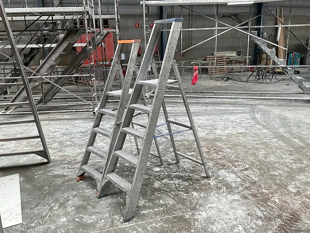 Aluminium trap (2x) - afbeelding 1 van  4