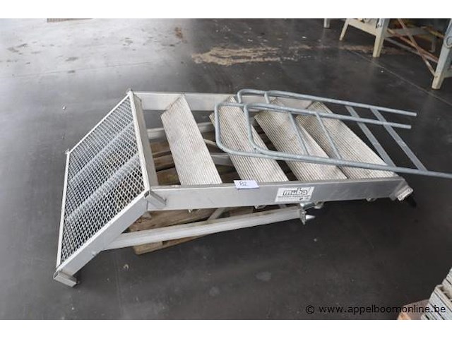 Aluminium trap, muba - afbeelding 1 van  2