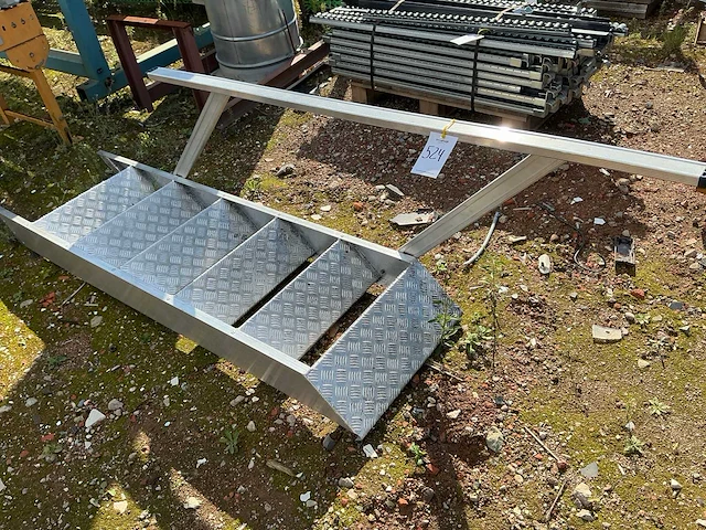 Aluminium trap - afbeelding 3 van  3