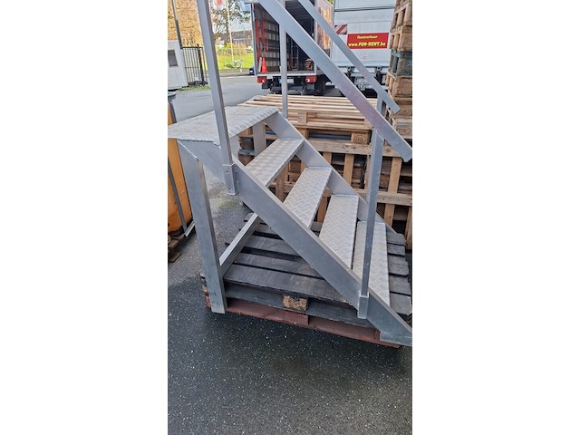 Aluminium trap - afbeelding 1 van  2