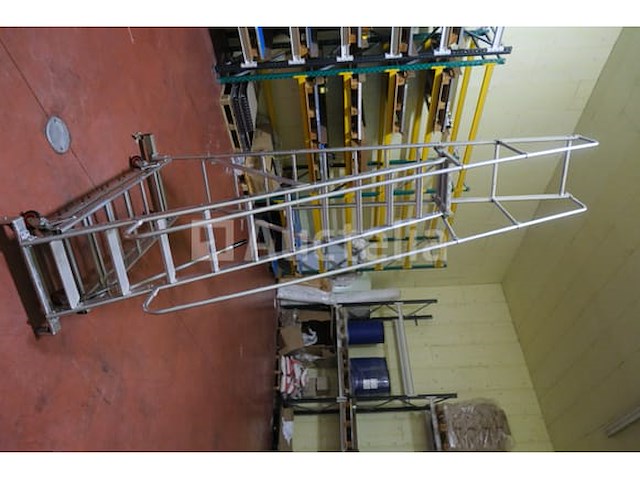 Aluminium trapladder met andré-leuningen - afbeelding 3 van  10