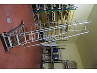 Aluminium trapladder met andré-leuningen - afbeelding 3 van  10