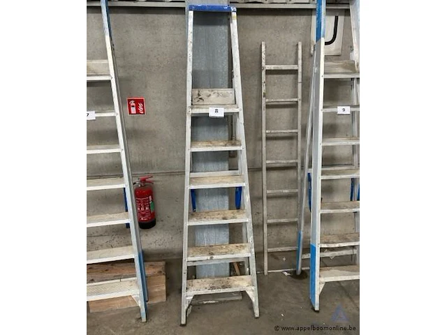 Aluminium trapladder solide, 6 treden - afbeelding 1 van  2