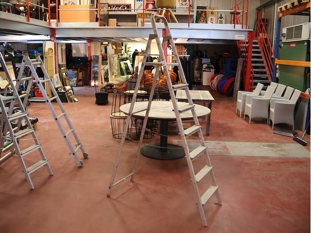 Aluminium trapladder - afbeelding 1 van  2