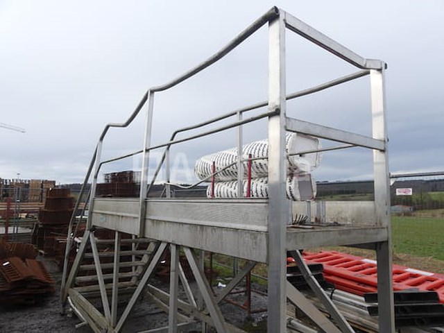 Aluminium trappad met petry-leuningen - afbeelding 2 van  9