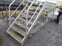 Aluminium trappad met petry-leuningen - afbeelding 6 van  9