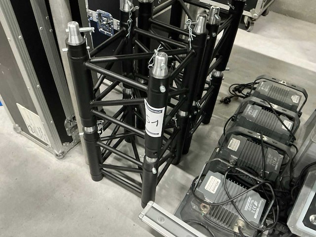 Aluminium trus (4x) - afbeelding 1 van  3