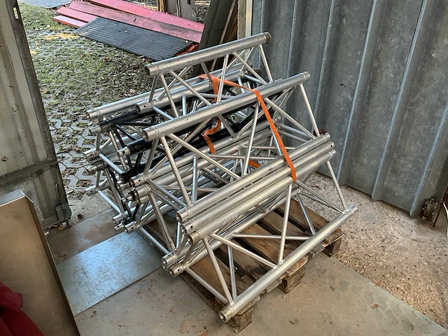 Aluminium trus (9x) - afbeelding 1 van  6