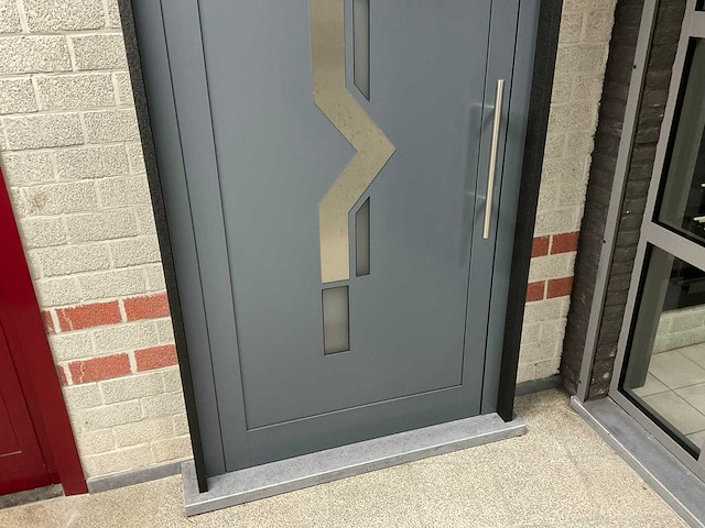 Aluminium voordeur - afbeelding 1 van  1