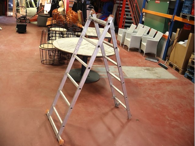 Aluminium vouwladder - afbeelding 2 van  2