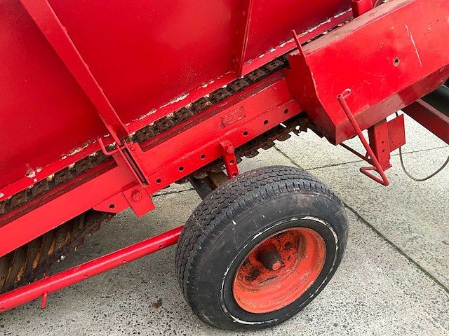 Amac stortbunker met transportband en sorteertafel - afbeelding 20 van  22