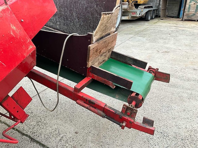 Amac stortbunker met transportband en sorteertafel - afbeelding 22 van  22
