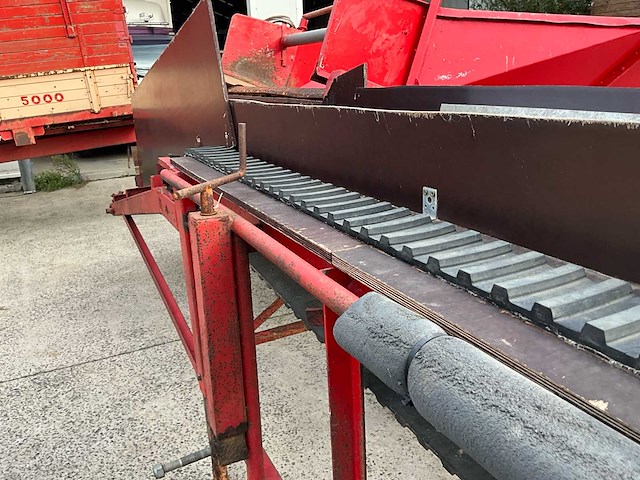 Amac stortbunker met transportband en sorteertafel - afbeelding 18 van  22
