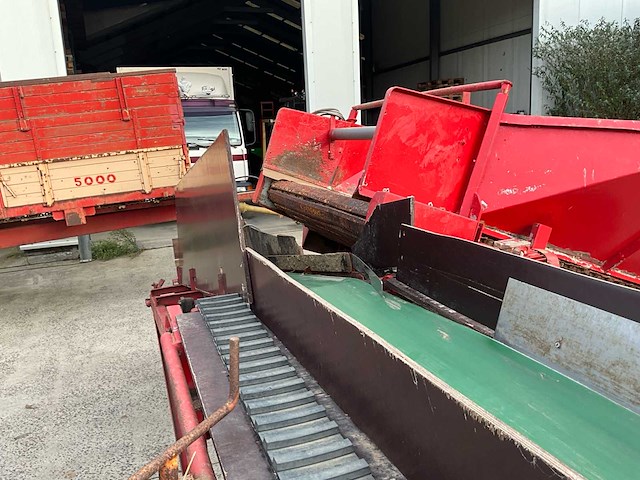 Amac stortbunker met transportband en sorteertafel - afbeelding 19 van  22