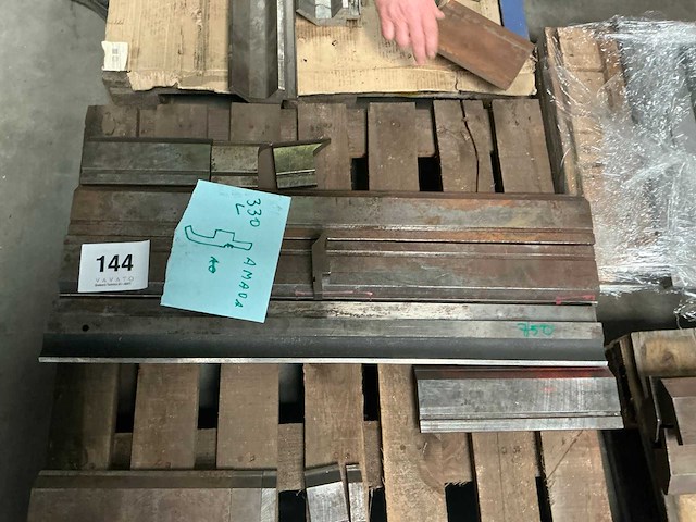 Amada snijmesset voor plaatschaar - afbeelding 2 van  4