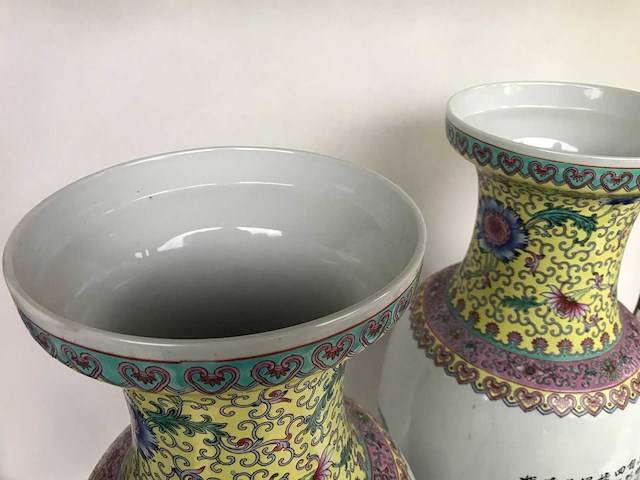 Amazing pair of jingdezhen chinese vases - afbeelding 9 van  36