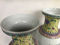 Amazing pair of jingdezhen chinese vases - afbeelding 9 van  36