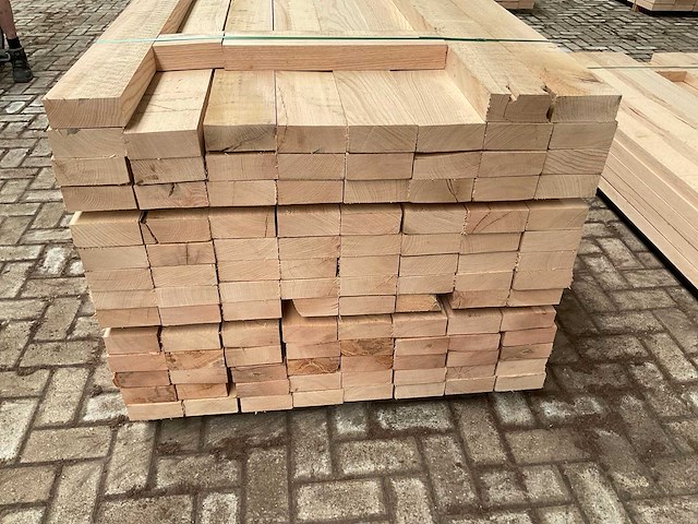 Amerikaans eiken planken 52x125 mm voorgeschaafd (107x) - afbeelding 4 van  5