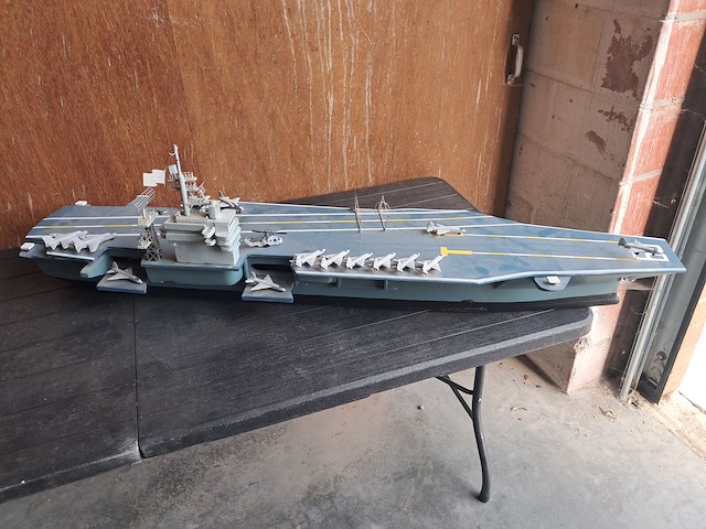 Amerikaans nucleaire vliegdekschip uss enterprice l 1330mm b 310mm h 360mm - afbeelding 1 van  9